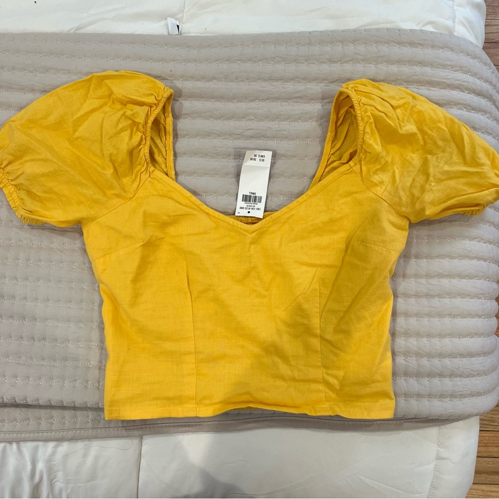 Abercrombie & Fitch yellow crop top